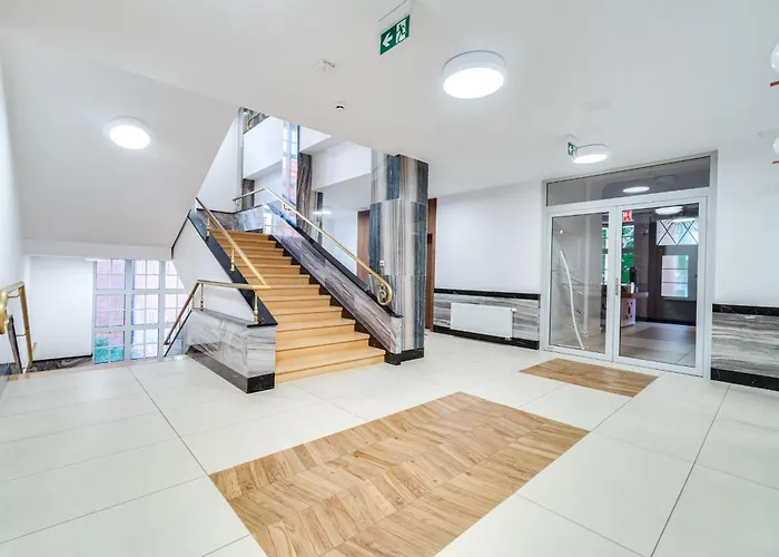 Poniatowskiego Parkside Studio~Parking And Lift